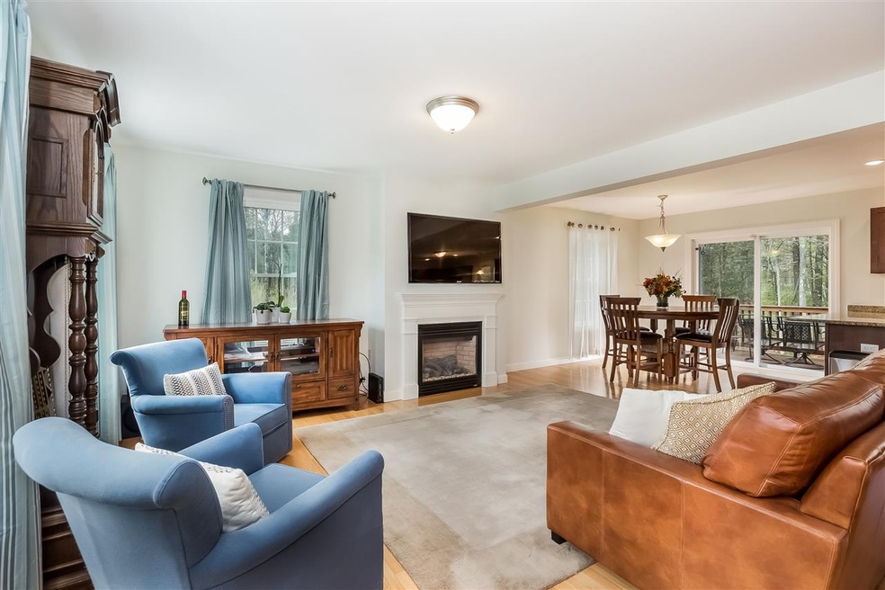 104 Ridgecrest Dr, Greenland, NH 03840 - photo 1