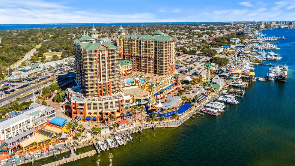 Emerald Grande Aerial View