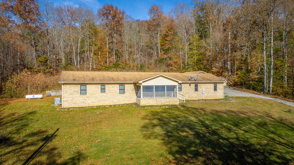 519 Hargiss Cove Rd, South Pittsburg, TN 37380 - photo 1