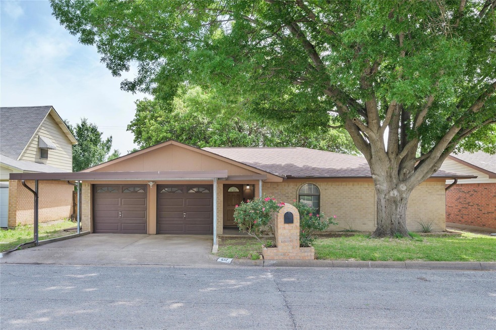 632 Saddle Rd, Fort Worth, TX 76108 - photo 1