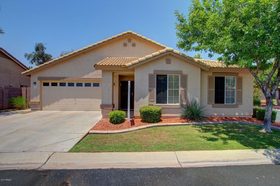 1821 N Sinova, Mesa, AZ 85205 - photo 1