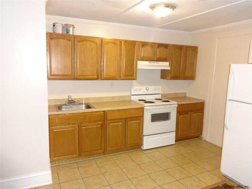 60 Court St, Saratoga Springs, NY 12866 - photo 1