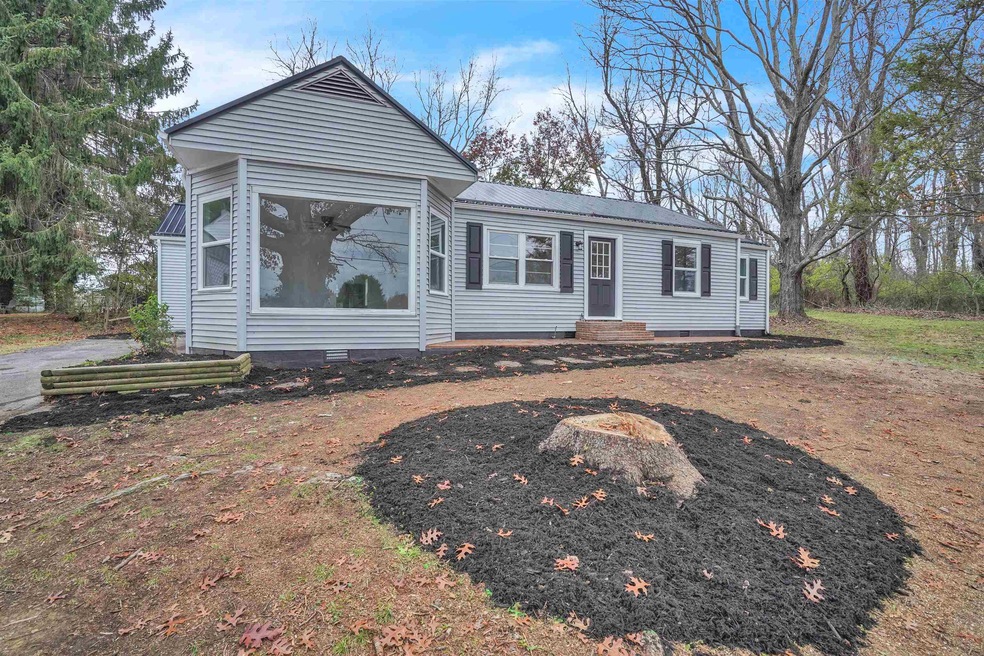 1200 Allison Ln, Pulaski, VA 24301 - photo 1