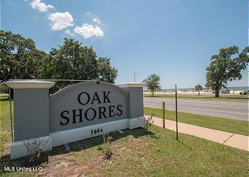 Oak Shore sign