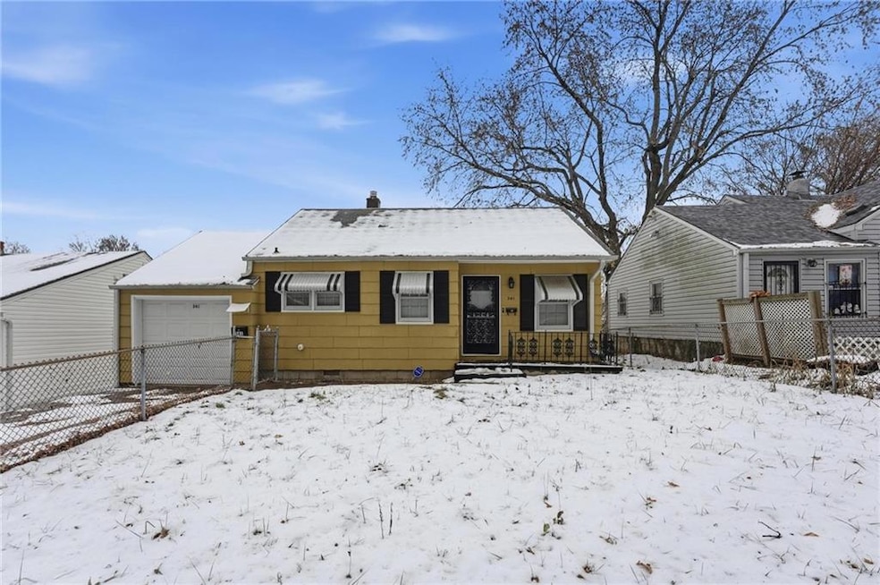 For Sale $139,900 • Co-Listing Agent