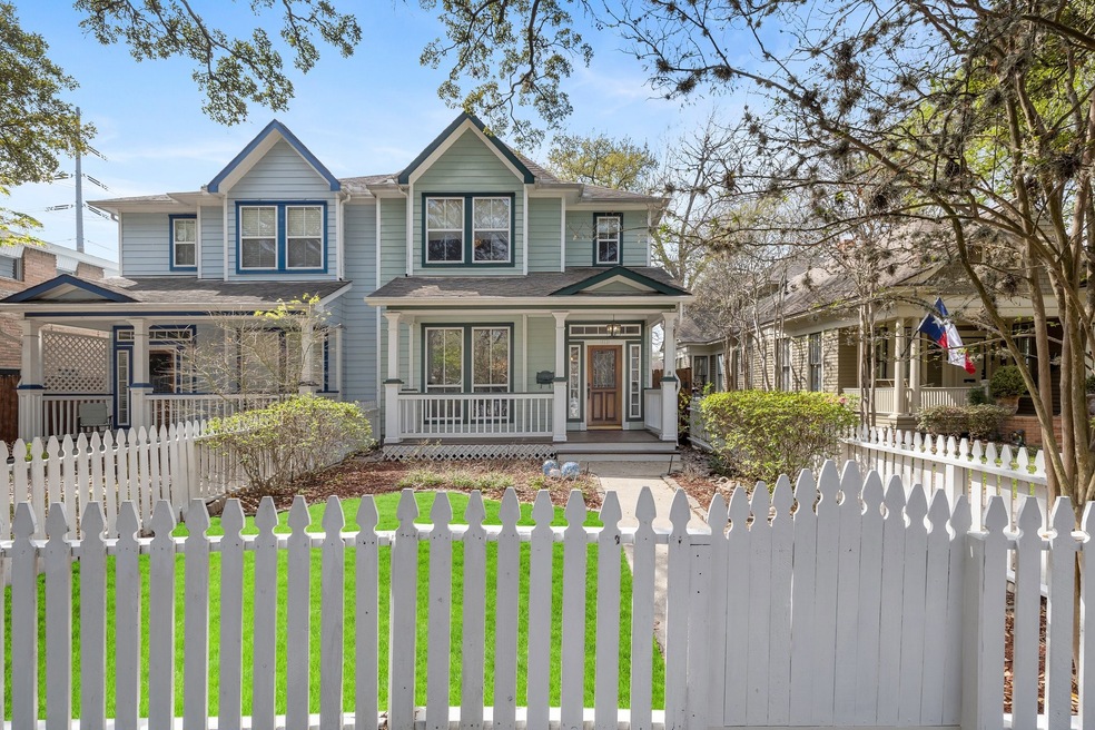 911 Heights Blvd, Houston, TX 77008 - photo 1