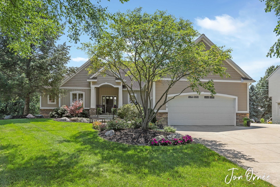 Sold $694,900 • Co-Listing Agent