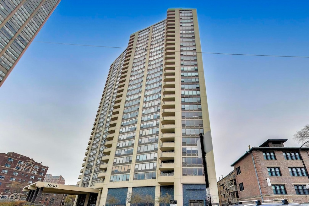 Lake Park Plaza unit 2912, Chicago, IL 60613 - photo 1