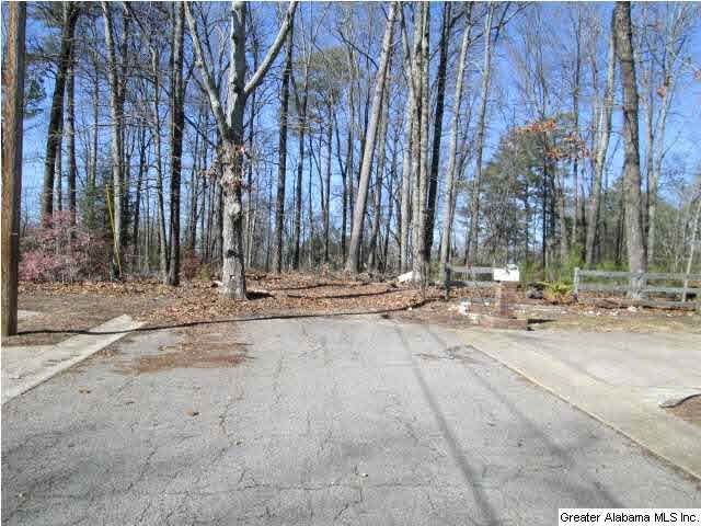 4th Place NE dead ends into property for easy acce