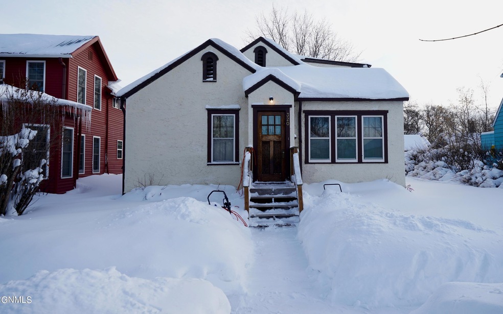 320 6th Ave NE, Jamestown, ND 58401 - photo 1