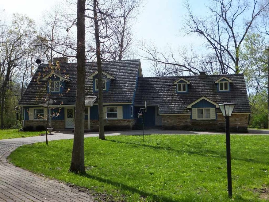 2332 Fitchburg Rd, Fitchburg, WI 53593 - photo 1