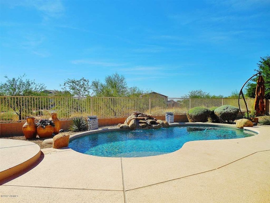 1 Pool with Water Feature