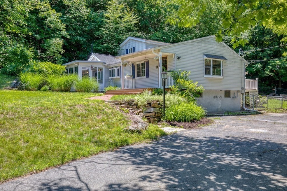 24 Bartlett Ct, Wilbraham, MA 01095 - photo 1