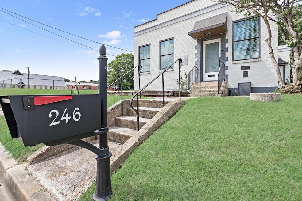 Under Contract $299,900