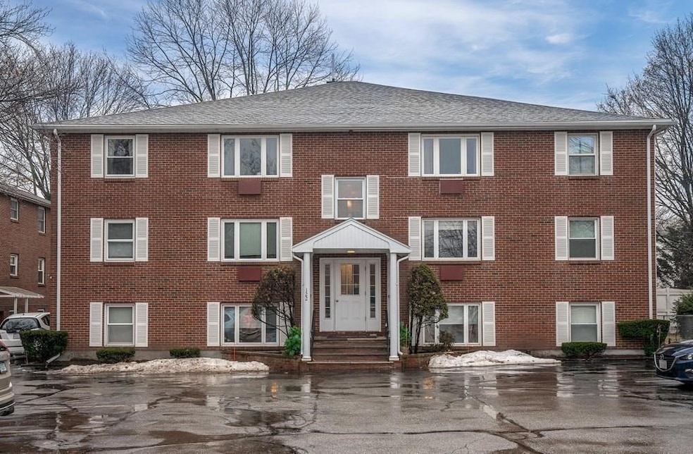 122 Decatur St unit 12, Arlington, MA 02474 - photo 1