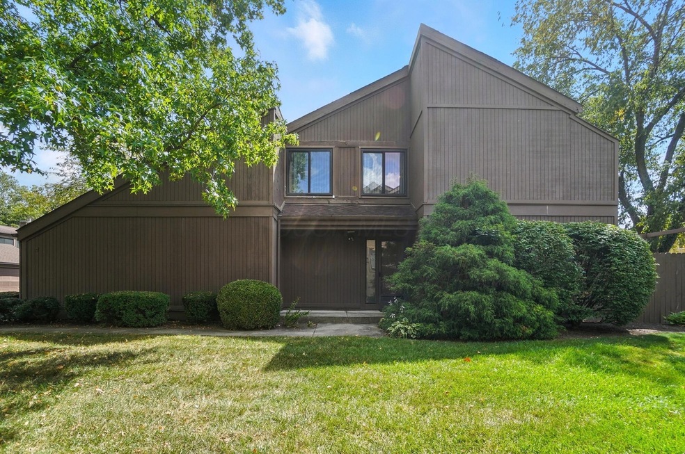 2113 Willowick Dr unit 13D, Columbus, OH 43229 - photo 1