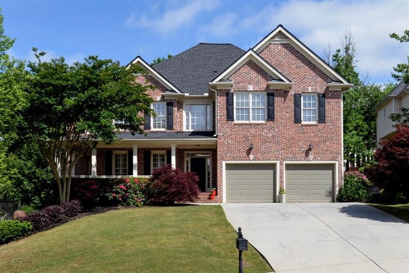 Stunning Traditional sited on a cul-de-sac street 