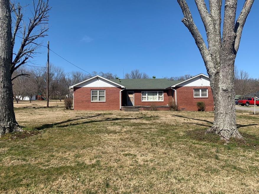 410 Sanderson Dr, Hopkinsville, KY 42240 - photo 1