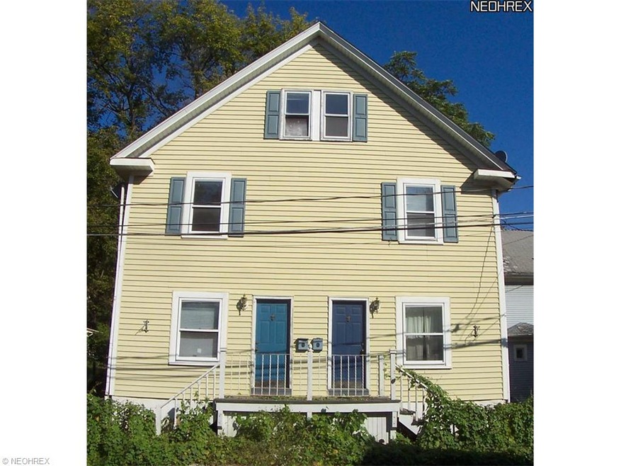 Well maintained side-by-side duplex.  Low maintena