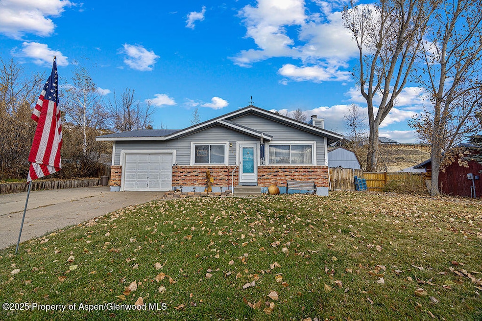 834 Ashley Rd, Craig, CO 81625 - photo 1