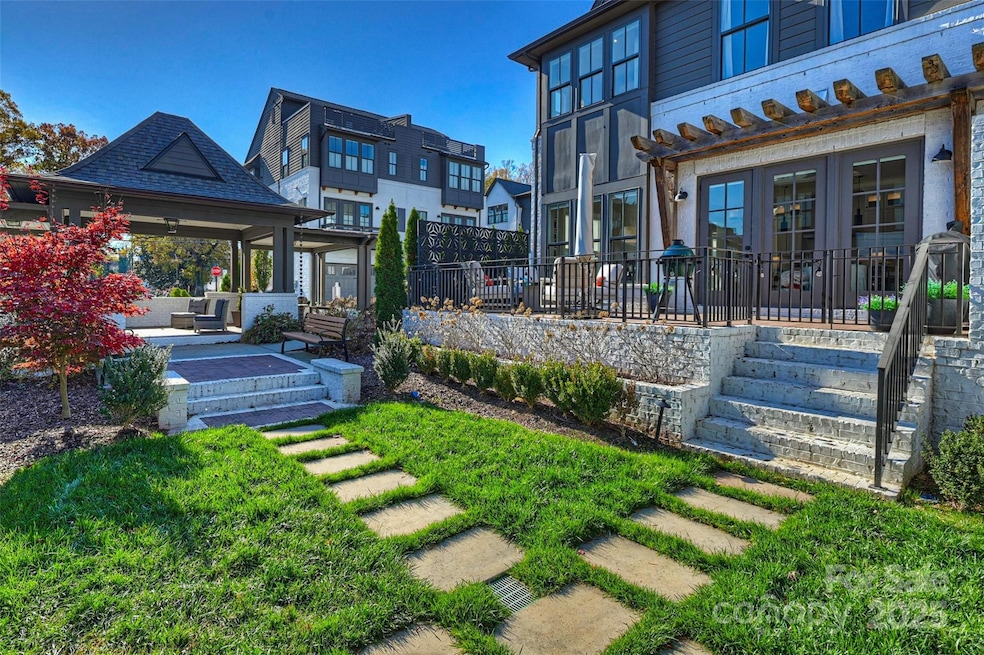 2208 Nolen Ridge Ave, Charlotte, NC 28209 - photo 1