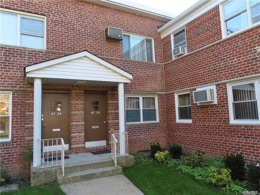 87-22 Marengo St unit 2B, Hollis, NY 11423 - photo 1