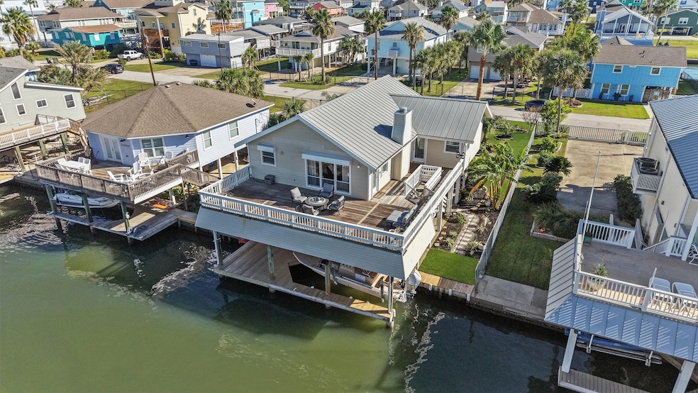 22202 Frio Dr, Galveston, TX 77554 - photo 1