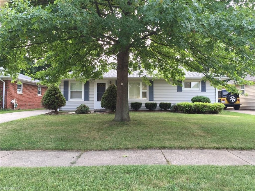 342 Gayle Dr, Sheffield Lake, OH 44054 - photo 1