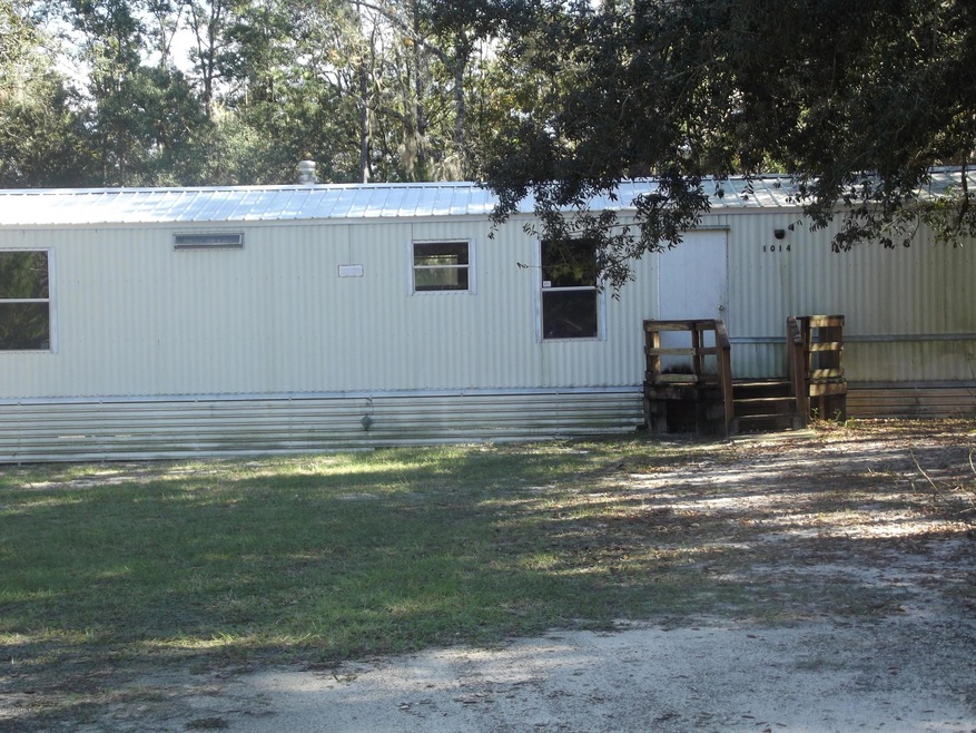 1014 Selma Ave, Interlachen, FL 32148 - photo 1