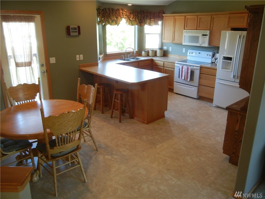 200 Lee Ct, East Wenatchee, WA 98802 - photo 1