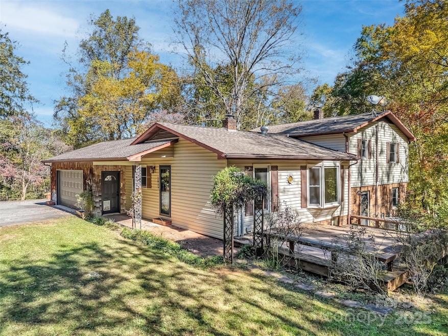 Under Contract $799,900