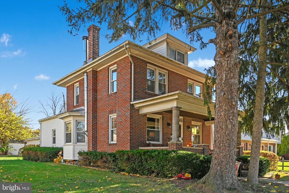 437 Jefferson St, Reading, PA 19605 - photo 1