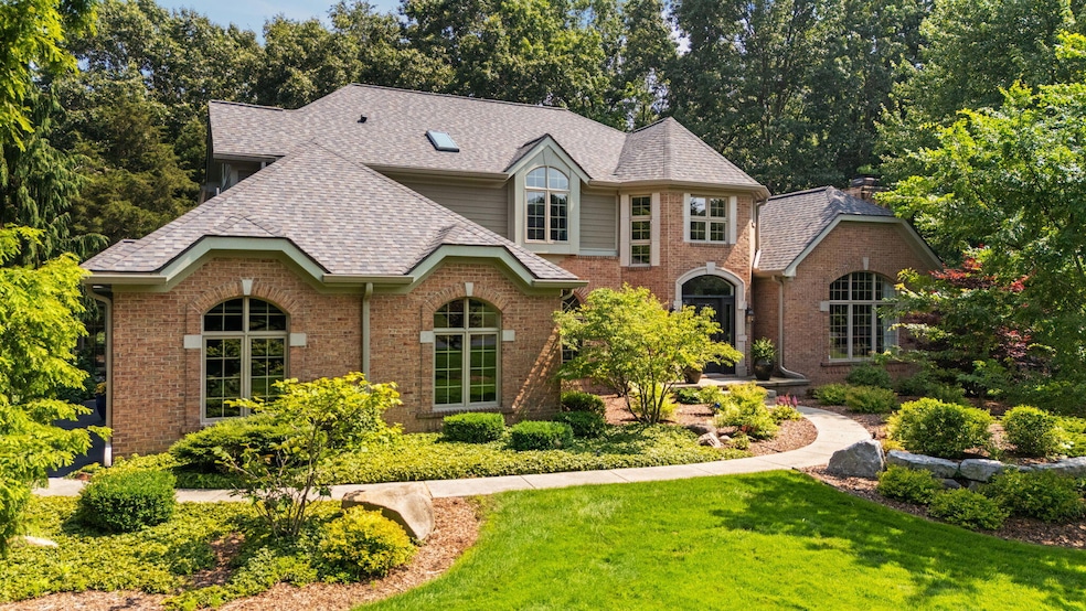 8400 Cedar Hills Dr unit 26, Dexter, MI 48130 - photo 1