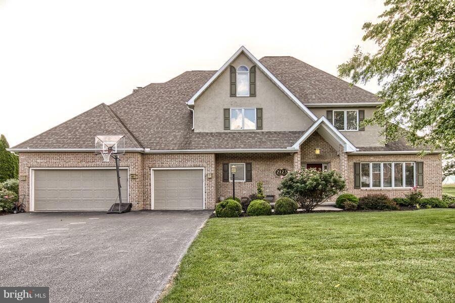 2123 Castlegreen Dr, Greencastle, PA 17225 - photo 1