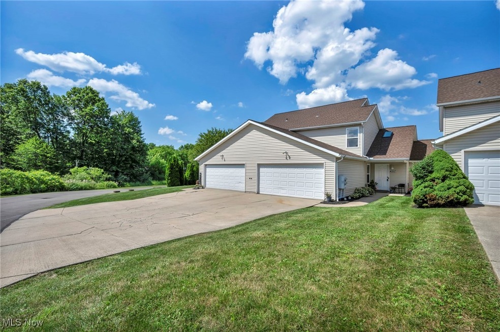 4052 Pine Dr unit 72, Rootstown, OH 44272 - photo 1