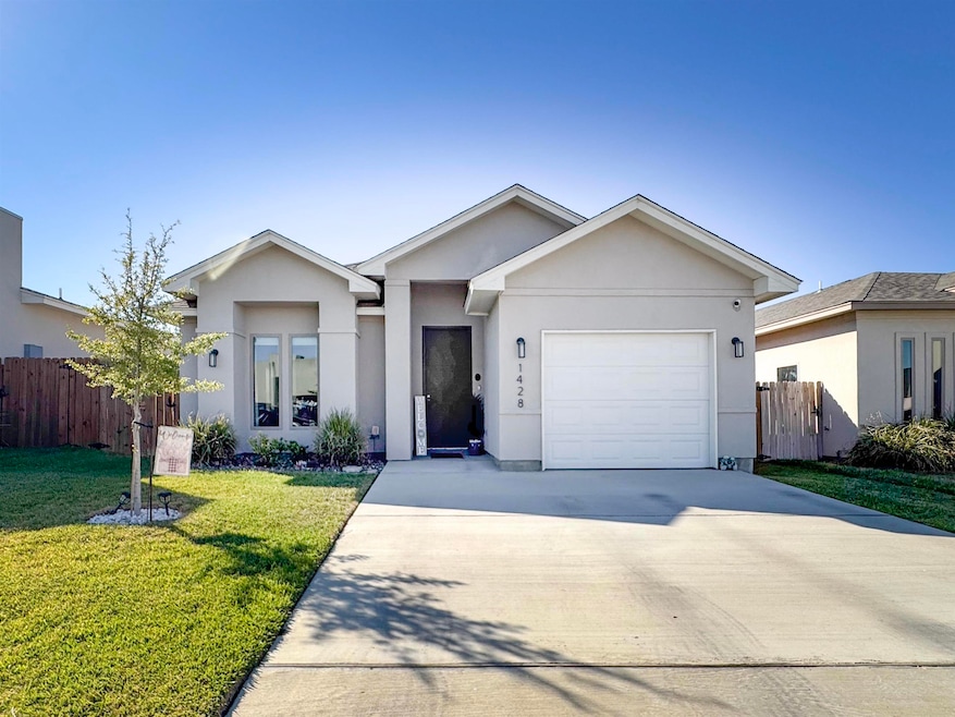 1428 Los Estribos Dr, Laredo, TX 78043 - photo 1