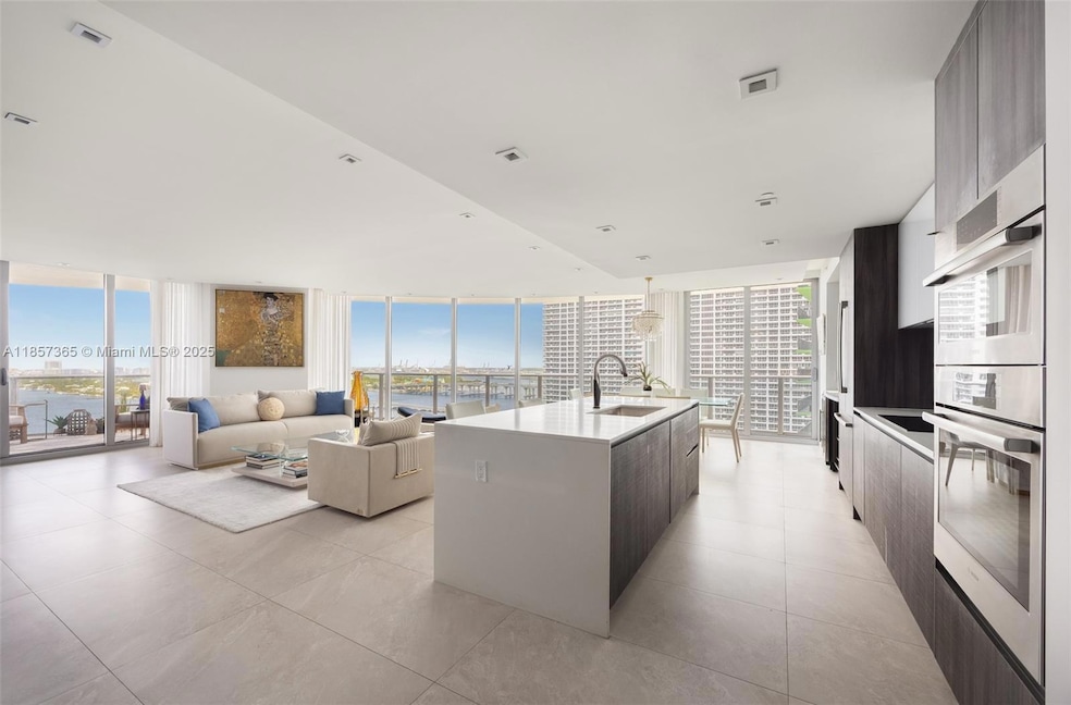 Sold $1,925,000 • Co-Listing Agent