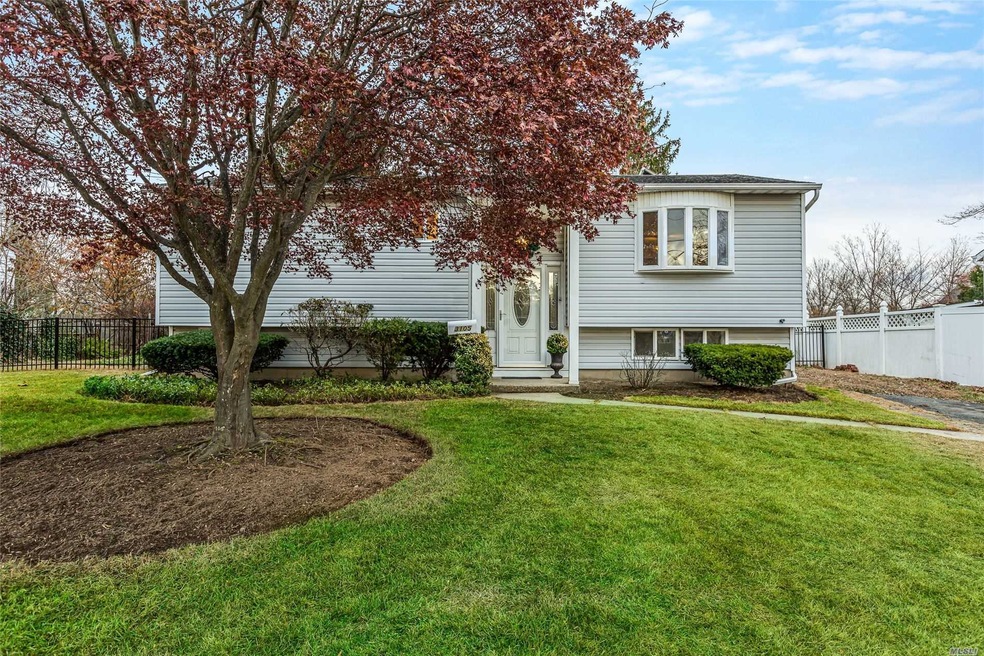 3105 Chestnut Ave, Medford, NY 11763 - photo 1