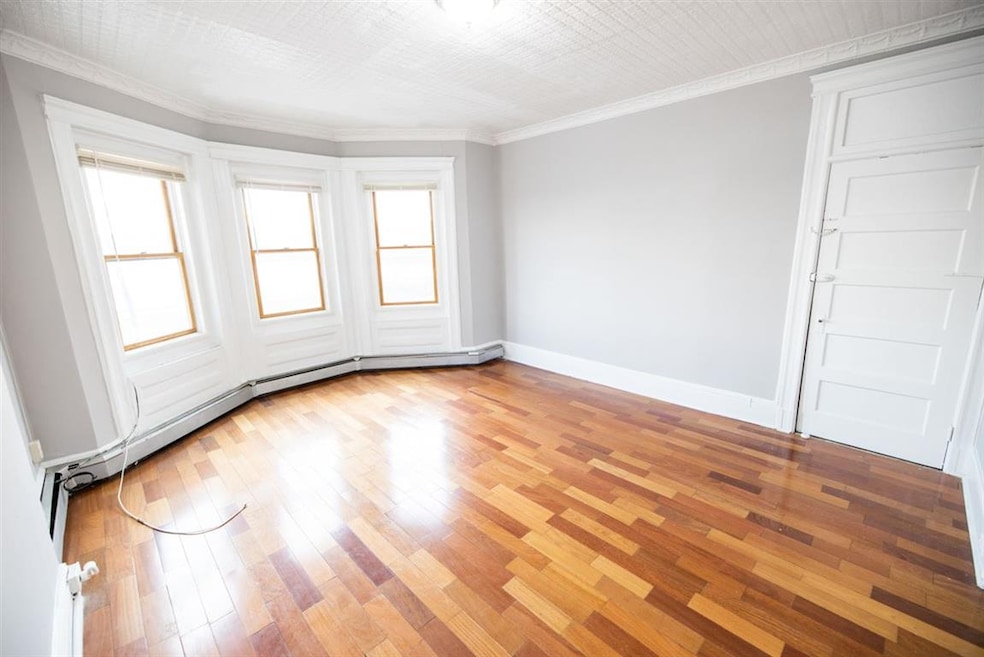 216 Highpoint Ave unit 2, Weehawken, NJ 07086 - photo 1