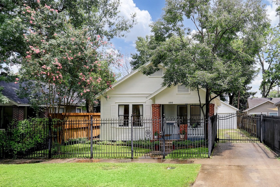505 E 9th St, Houston, TX 77007 - photo 1