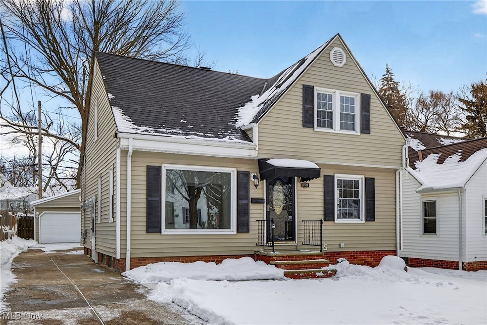 19524 Maple Heights Blvd, Maple Heights, OH 44137 - photo 1