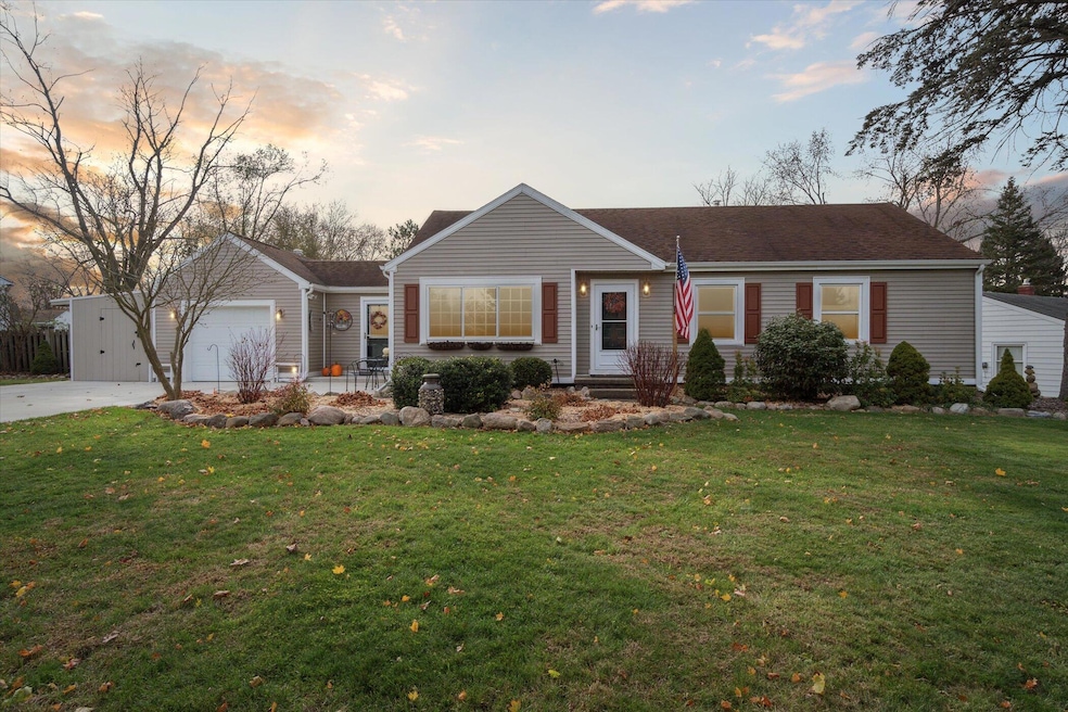 128 Sagamore St, Jackson, MI 49203