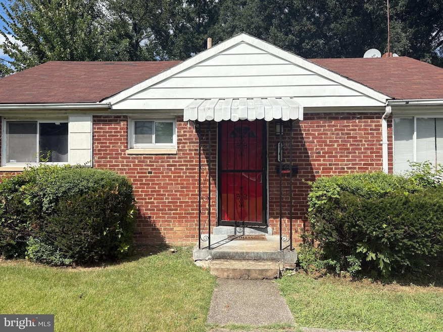 2102 Woodberry St, Hyattsville, MD 20782 - photo 1