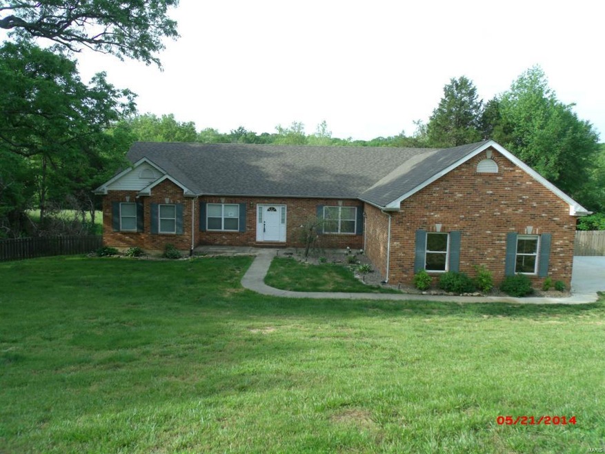 806 Briar Ln, Catawissa, MO 63015 - photo 1