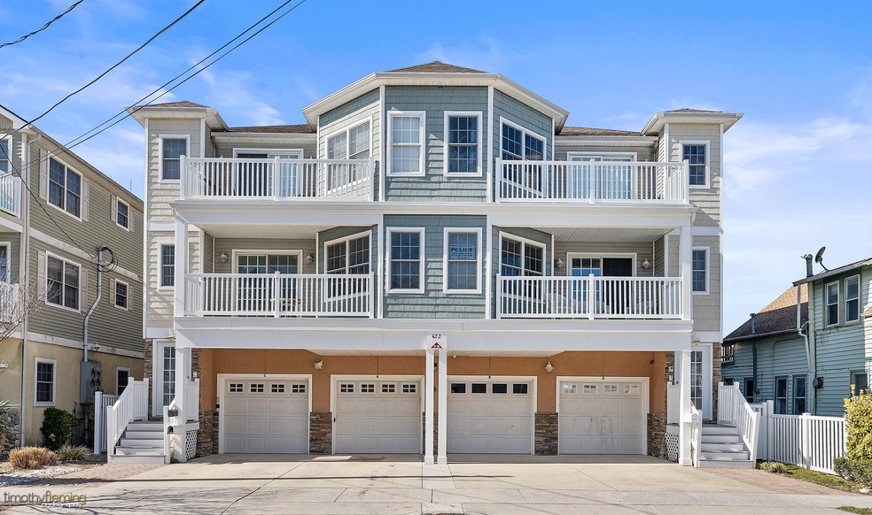 422 W Roberts Ave unit A, Wildwood, NJ 08260 - photo 1