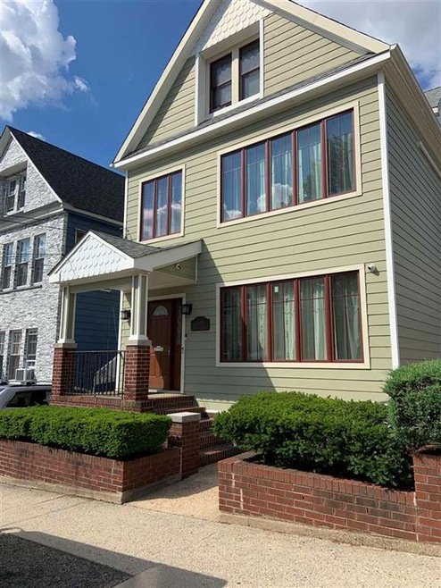 334B Stegman Pkwy unit 3, Jersey City, NJ 07305 - photo 1