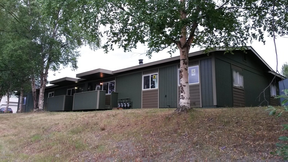 8018 E 16th Ave unit 4, Anchorage, AK 99504 - photo 1