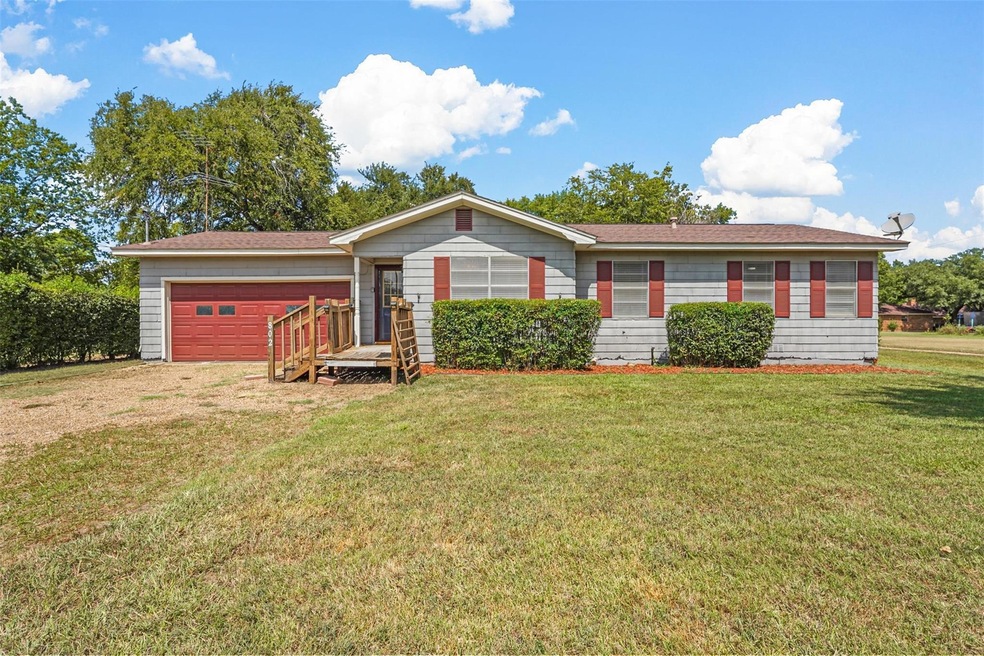 802 Creechville Rd, Ennis, TX 75119 - photo 1