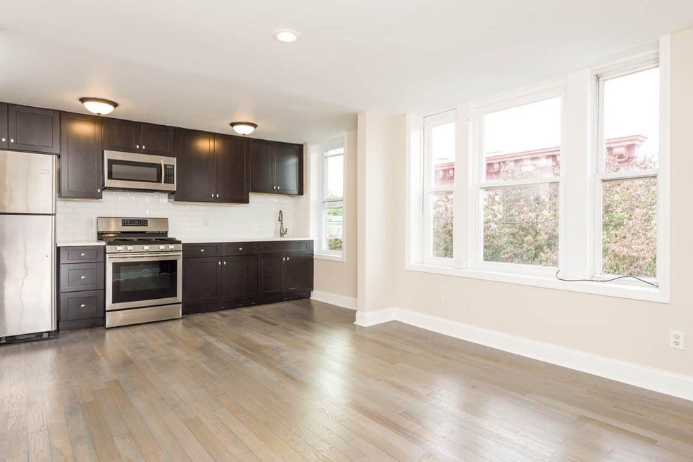 18 Oak St unit 6, Weehawken, NJ 07086 - photo 1