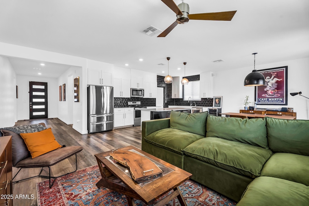 1747 E Grove St, Phoenix, AZ 85040 - photo 1